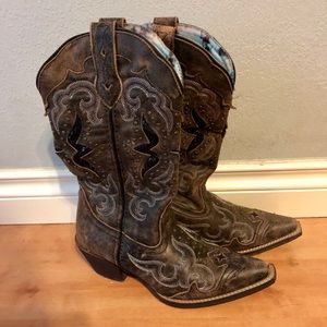 Laredo sniptoe boots